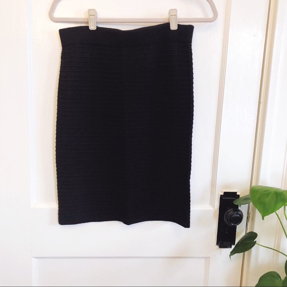 LOFT Black Ribbed Stretch Pencil Skirt